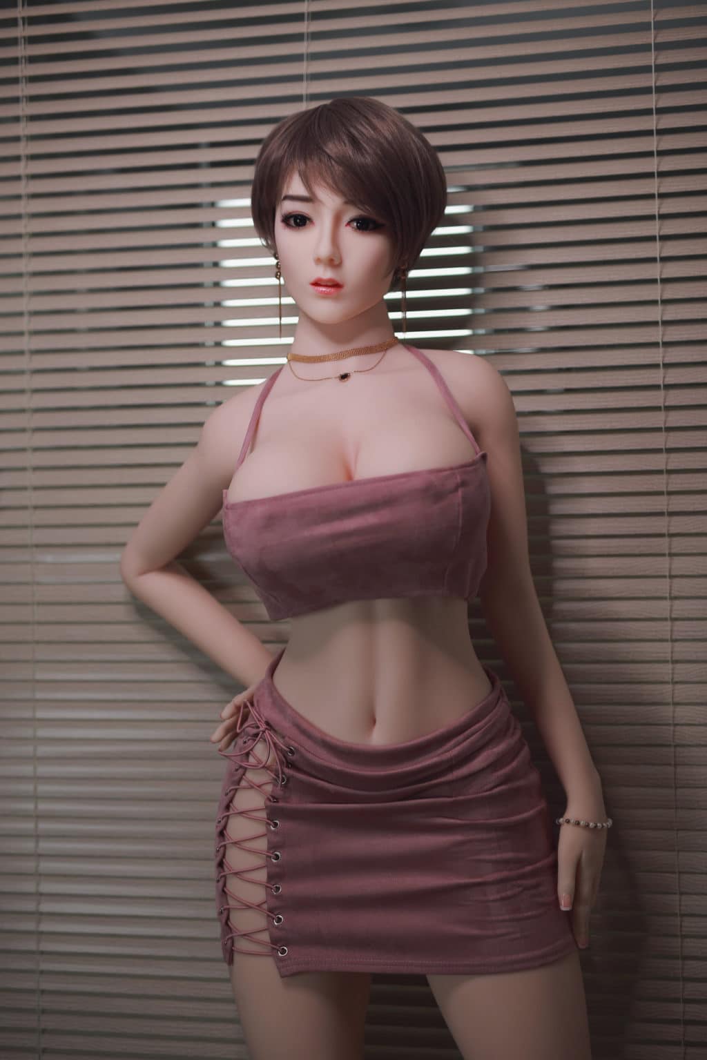 อากะ: ตุ๊กตาเพศสัมพันธ์แบบเอเชีย