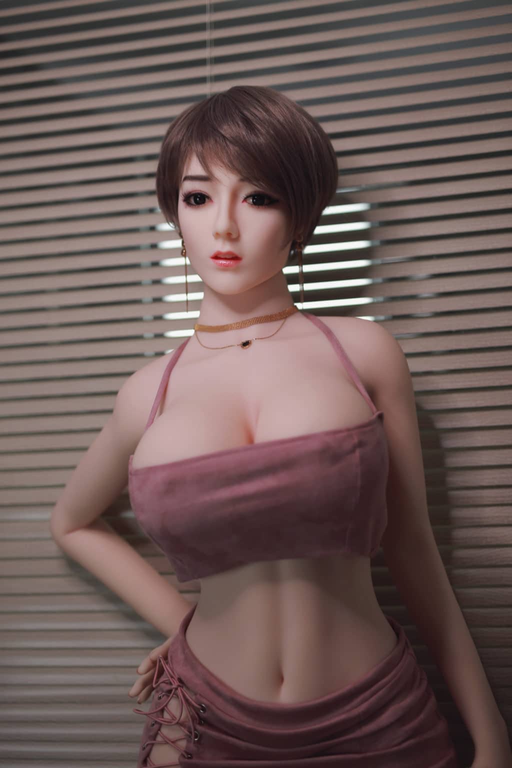 อากะ: ตุ๊กตาเพศสัมพันธ์แบบเอเชีย